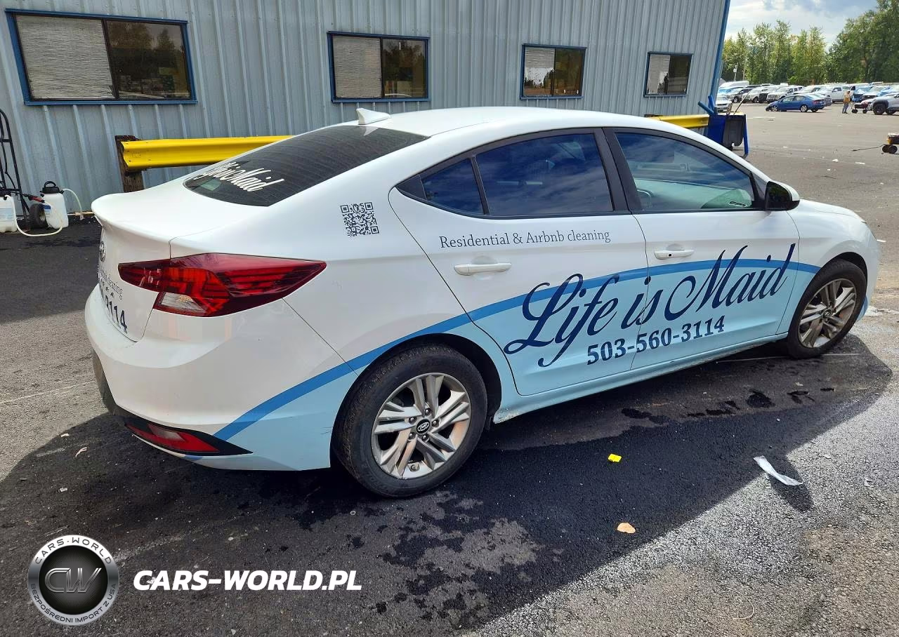 2019 Hyundai Elantra Value Edition VIN:5NPD84LF0KH424124 - 3