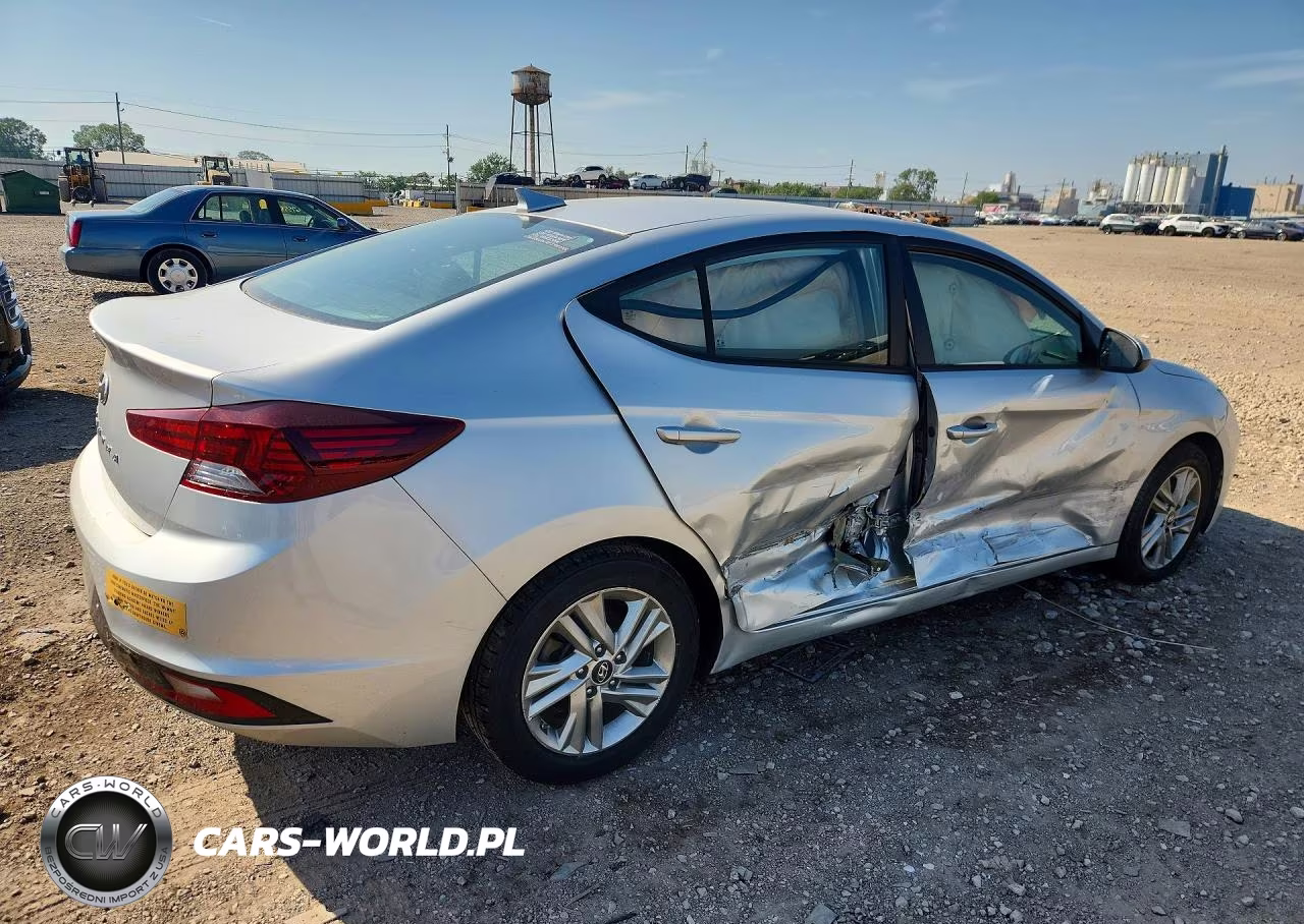 2019 Hyundai Elantra Sel VIN:5NPD84LF4KH412770 - 3