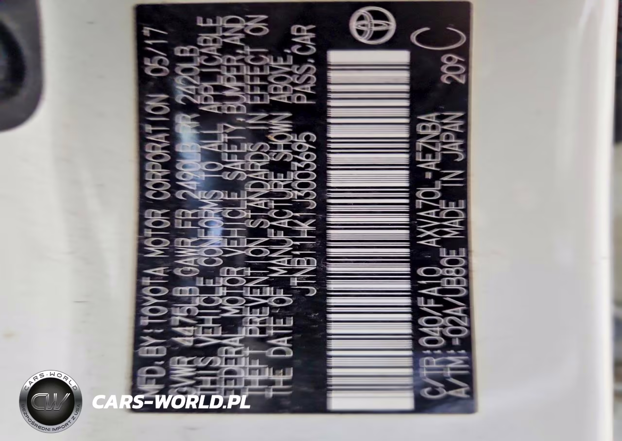 2018 Toyota Camry Le VIN:JTNB11HK1J3003695 - 12