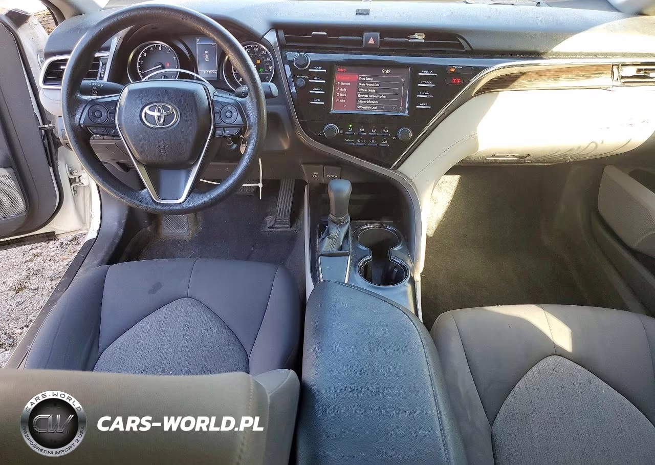 2018 Toyota Camry Le VIN:JTNB11HK1J3003695 - 8