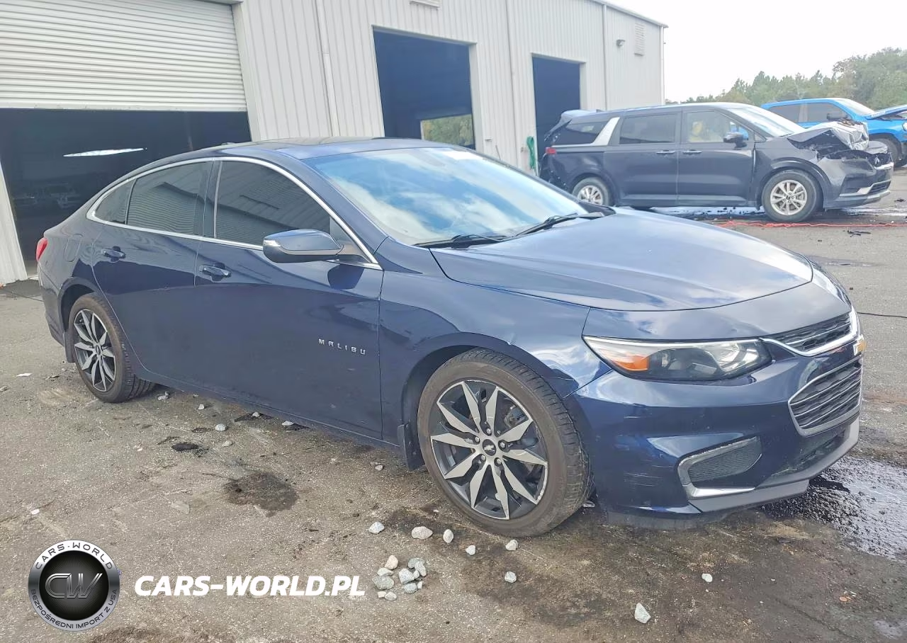 2017 Chevrolet Malibu Lt VIN:1G1ZE5ST0HF148874 - 4