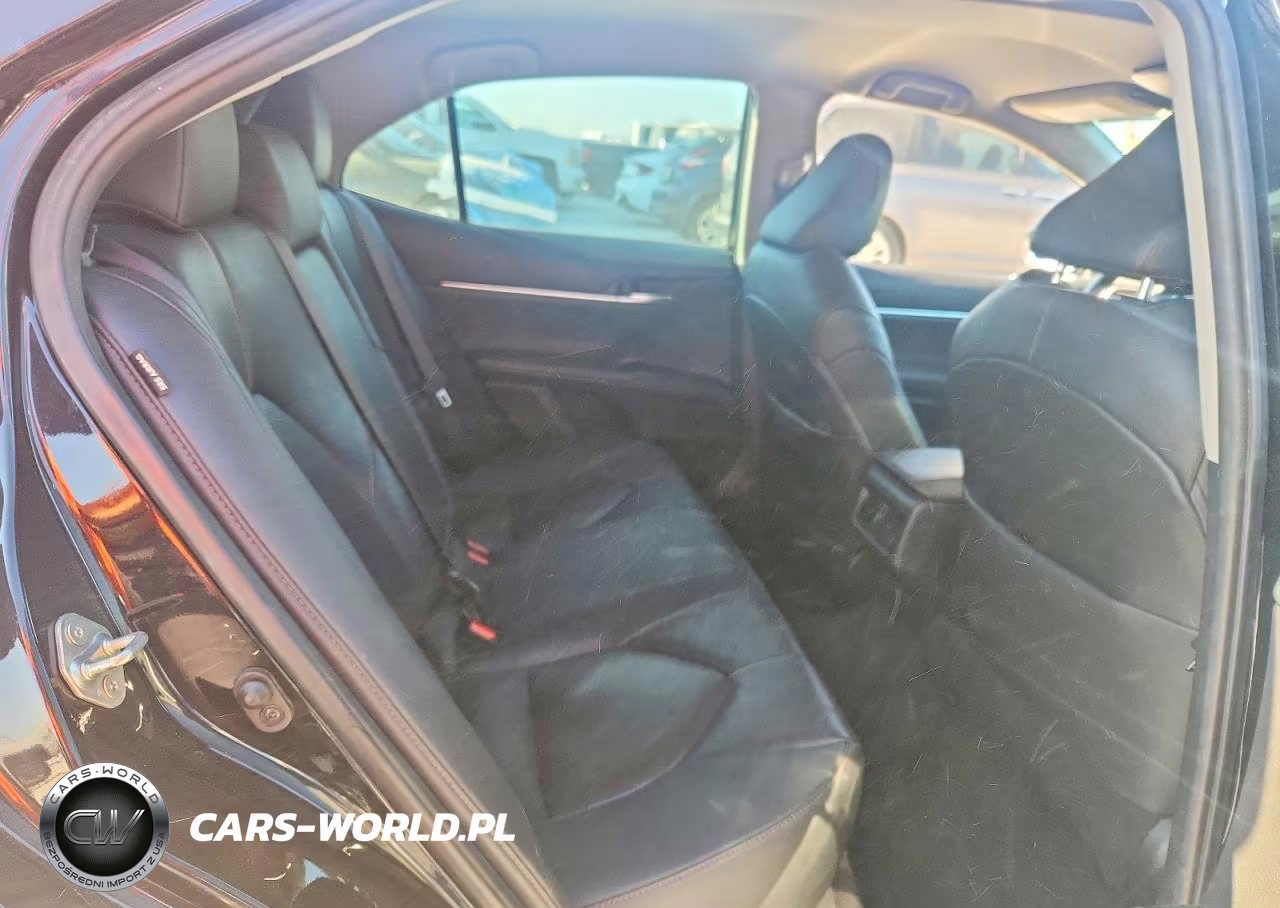 2020 Toyota Camry Xle VIN:4T1F11AK2LU391898 - 10