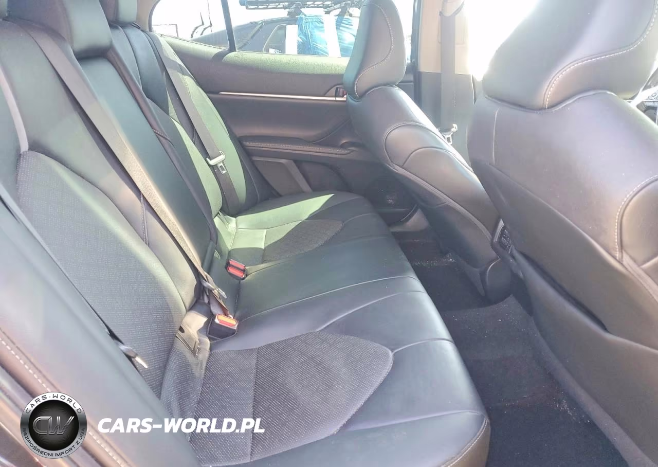 2021 Toyota Camry Xse VIN:4T1K61AK1MU606396 - 10