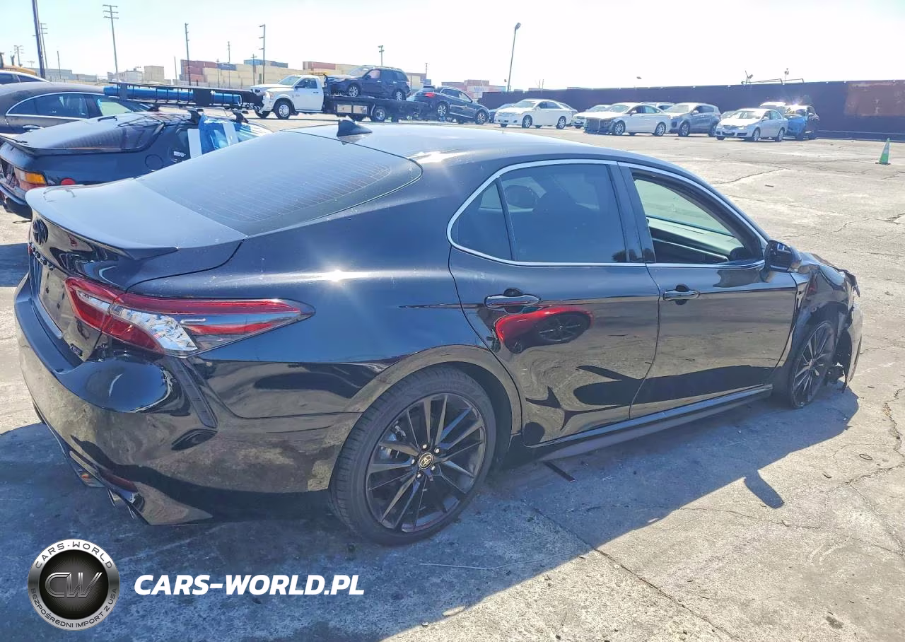 2021 Toyota Camry Xse VIN:4T1K61AK1MU606396 - 3