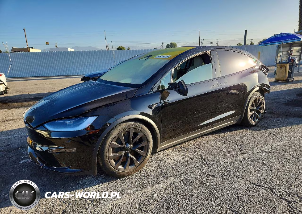 2024 Tesla Model X VIN:7SAXCBE53RF437062 - 1