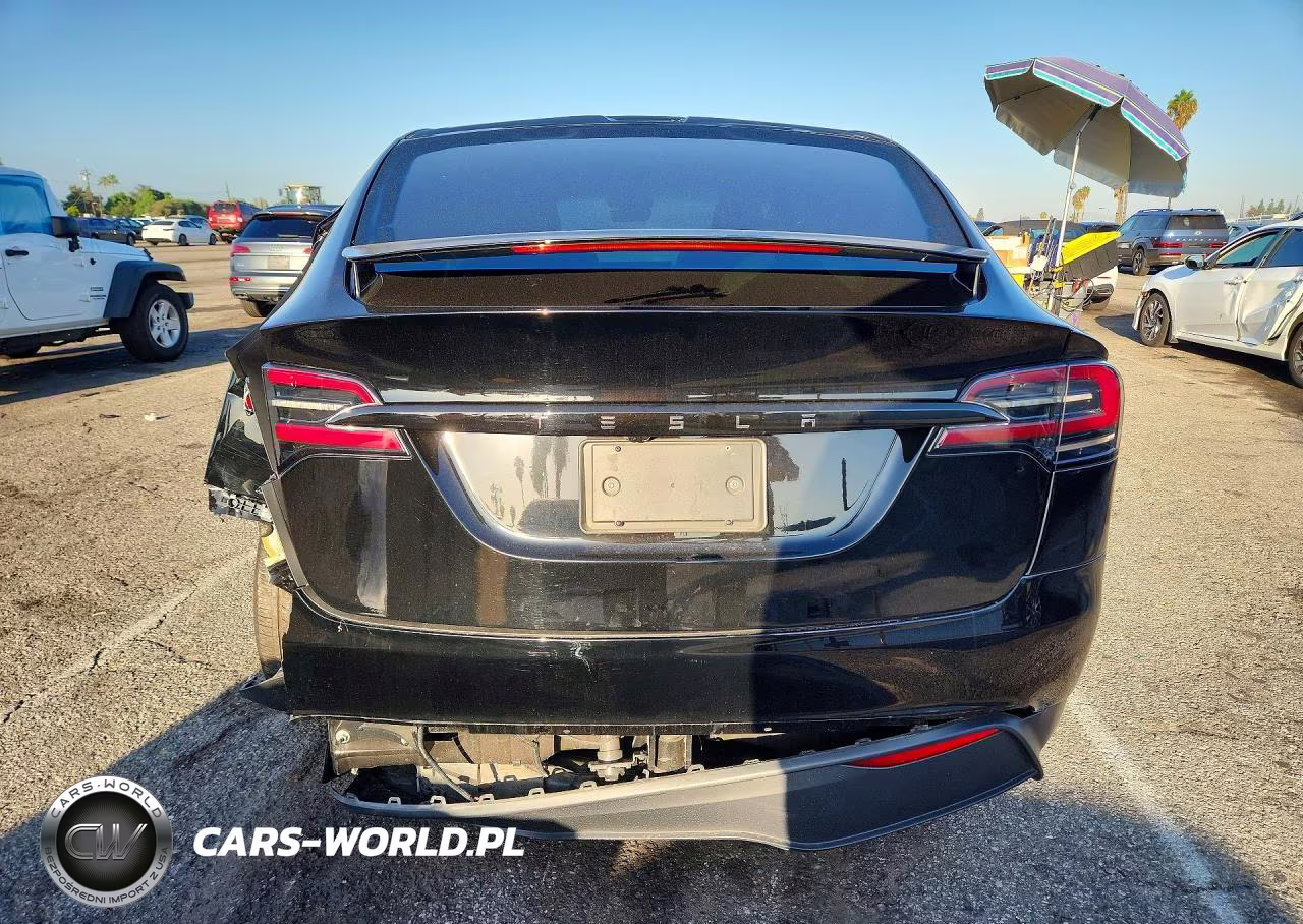 2024 Tesla Model X VIN:7SAXCBE53RF437062 - 6