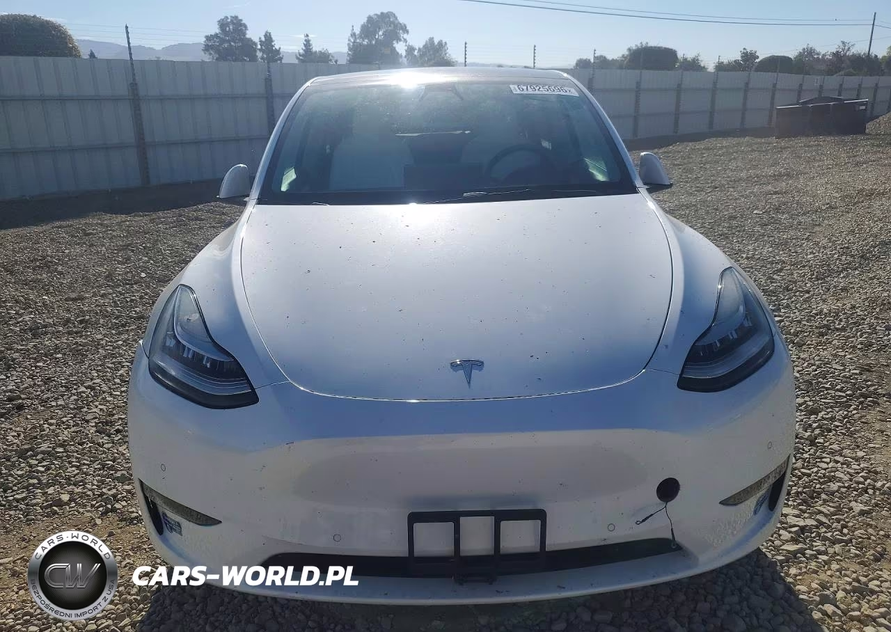 2021 Tesla Model Y VIN:5YJYGAEE1MF212261 - 5