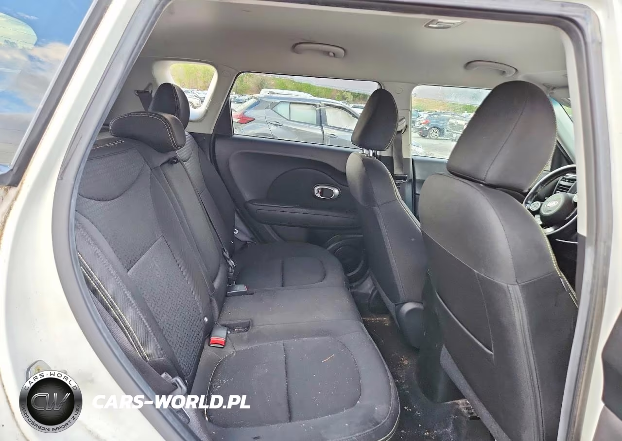2016 Kia Soul + VIN:KNDJP3A57G7257413 - 11