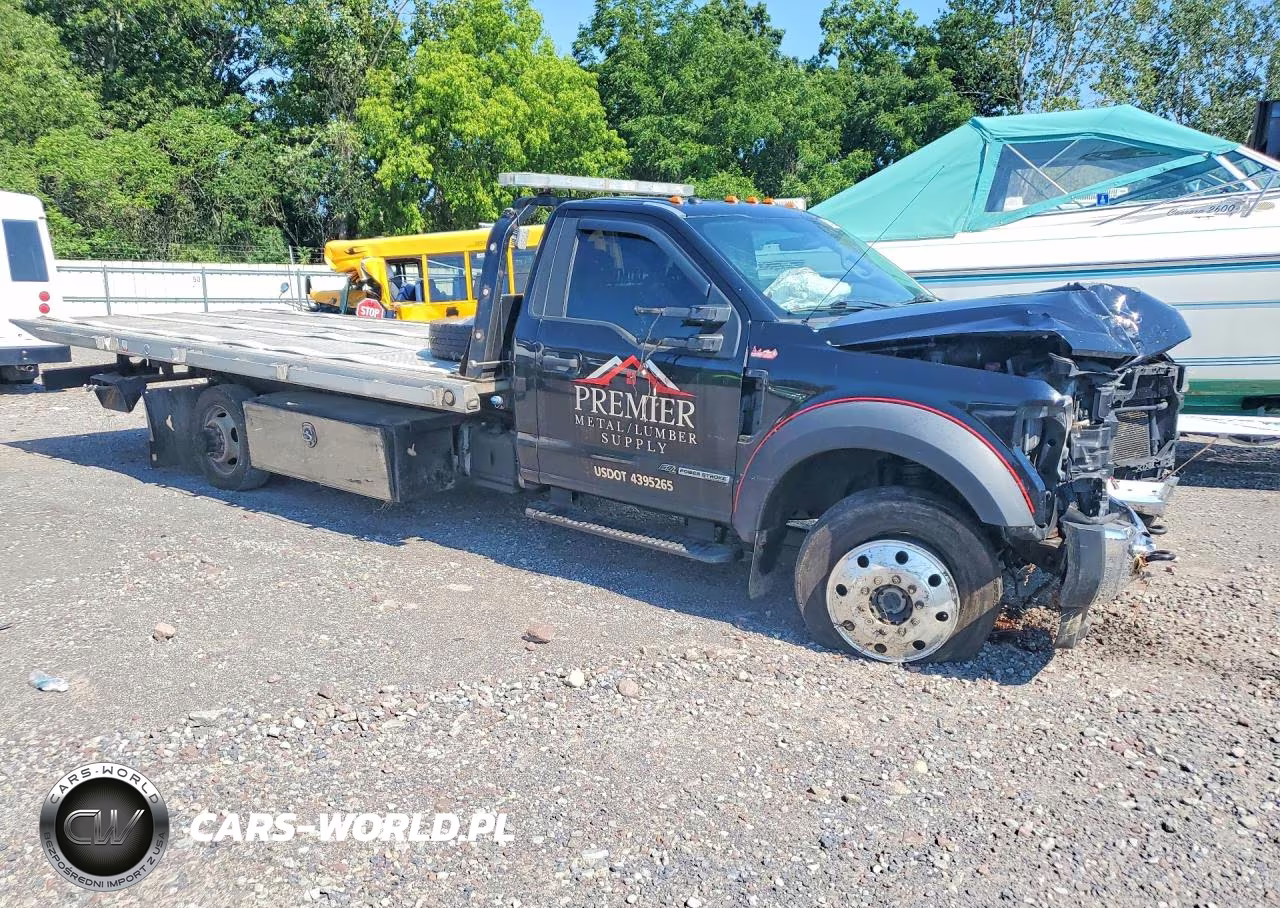 2017 Ford F550 Super Duty VIN:1FDUF5HTXHEC23703 - 4