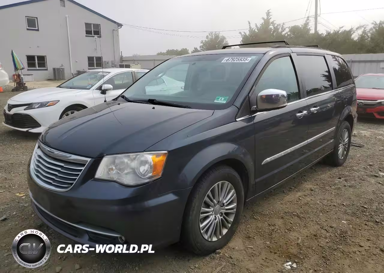 2014 Chrysler Town & Country Touring L