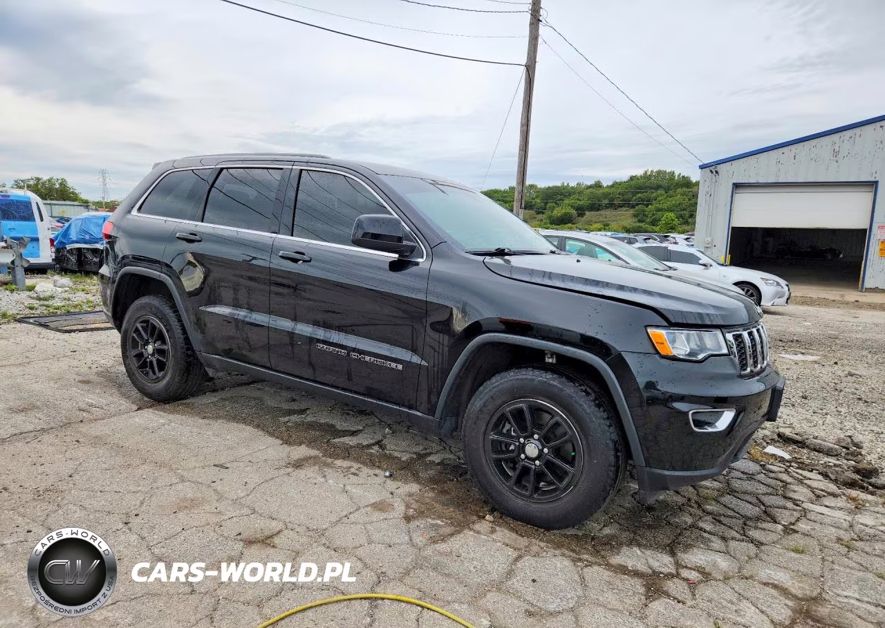 2018 Jeep Grand Cherokee Laredo VIN:1C4RJFAG9JC394519 - 4