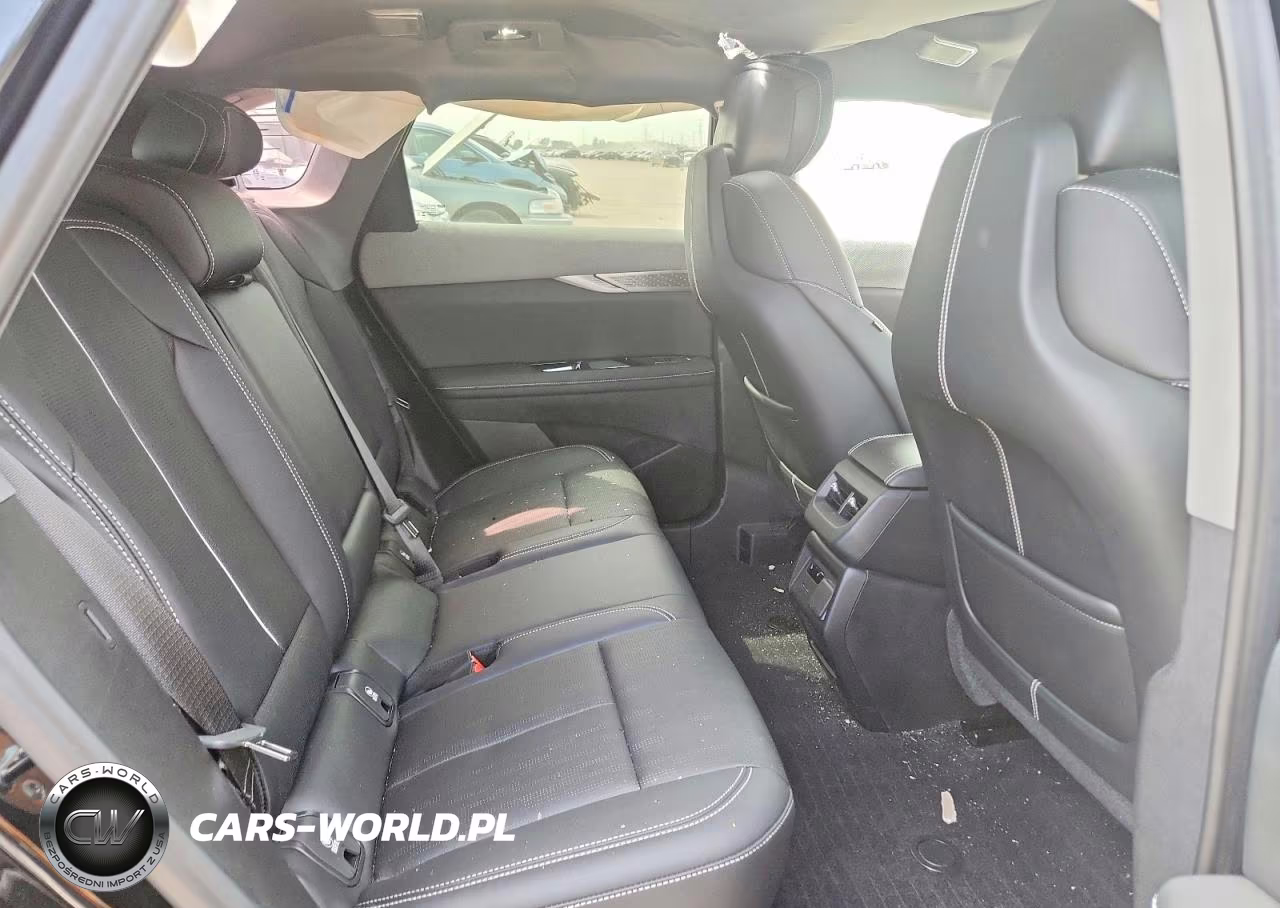 2025 Cadillac Optiq Sport VIN:3GYK3GMR1SS263637 - 10