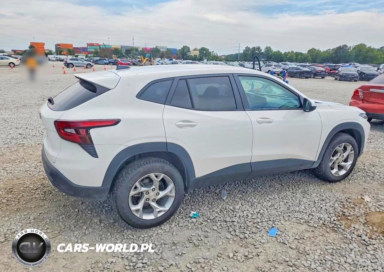2025 Chevrolet Trax Ls VIN:KL77LFEP3SC157339 - 3