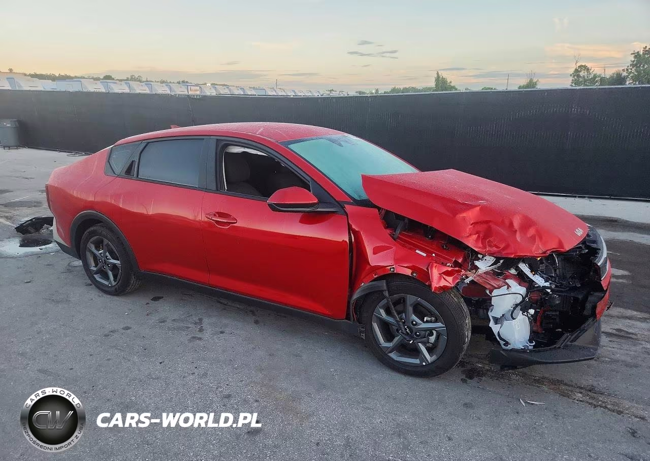 2025 Kia K4 Lxs VIN:3KPFT4DE7SE186404 - 4