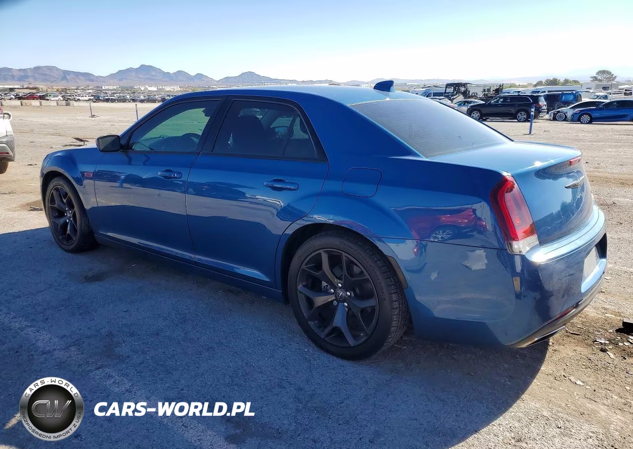 2021 Chrysler 300 Touring VIN:2C3CCAAG6MH595965 - 2