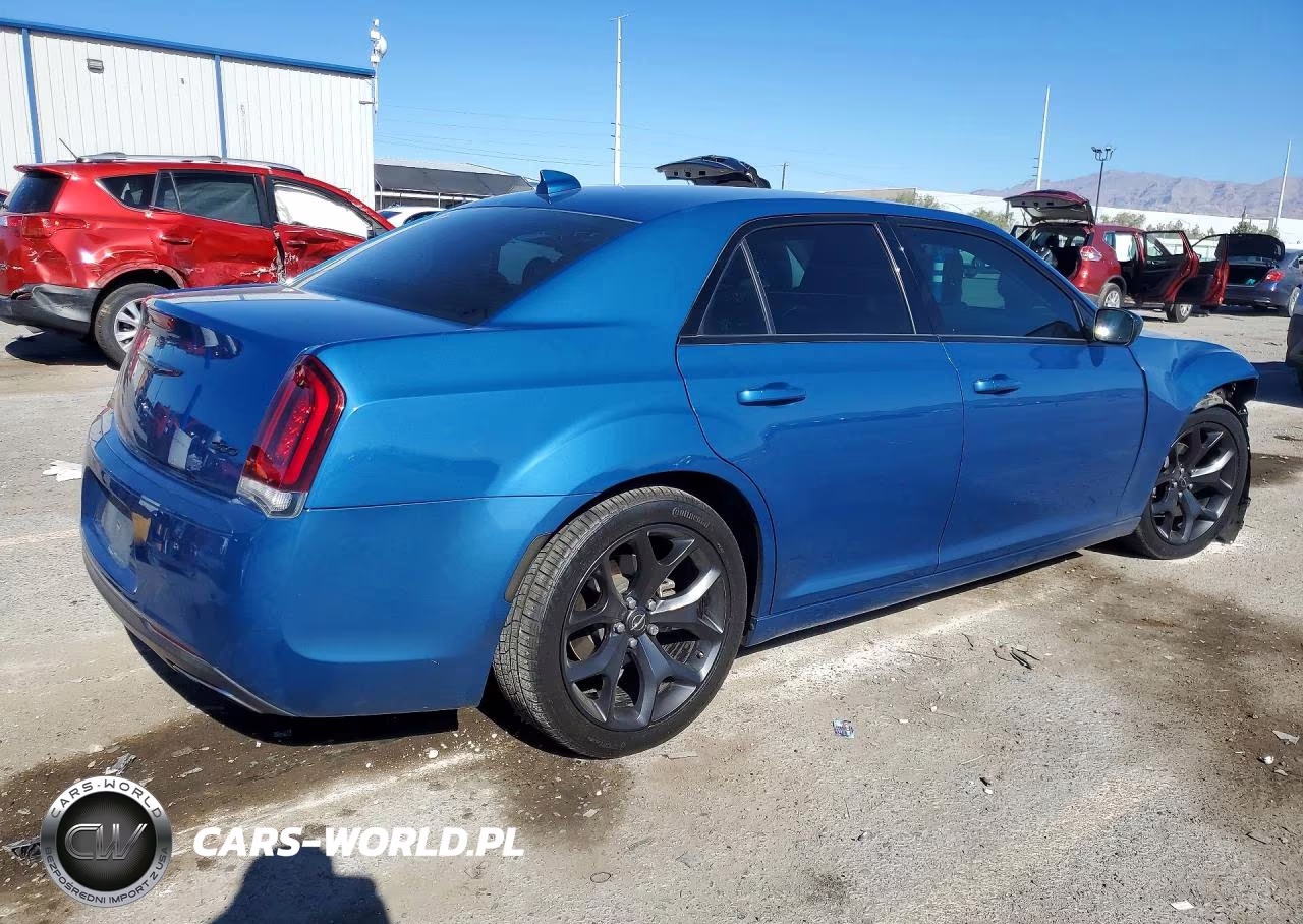 2021 Chrysler 300 Touring VIN:2C3CCAAG6MH595965 - 3