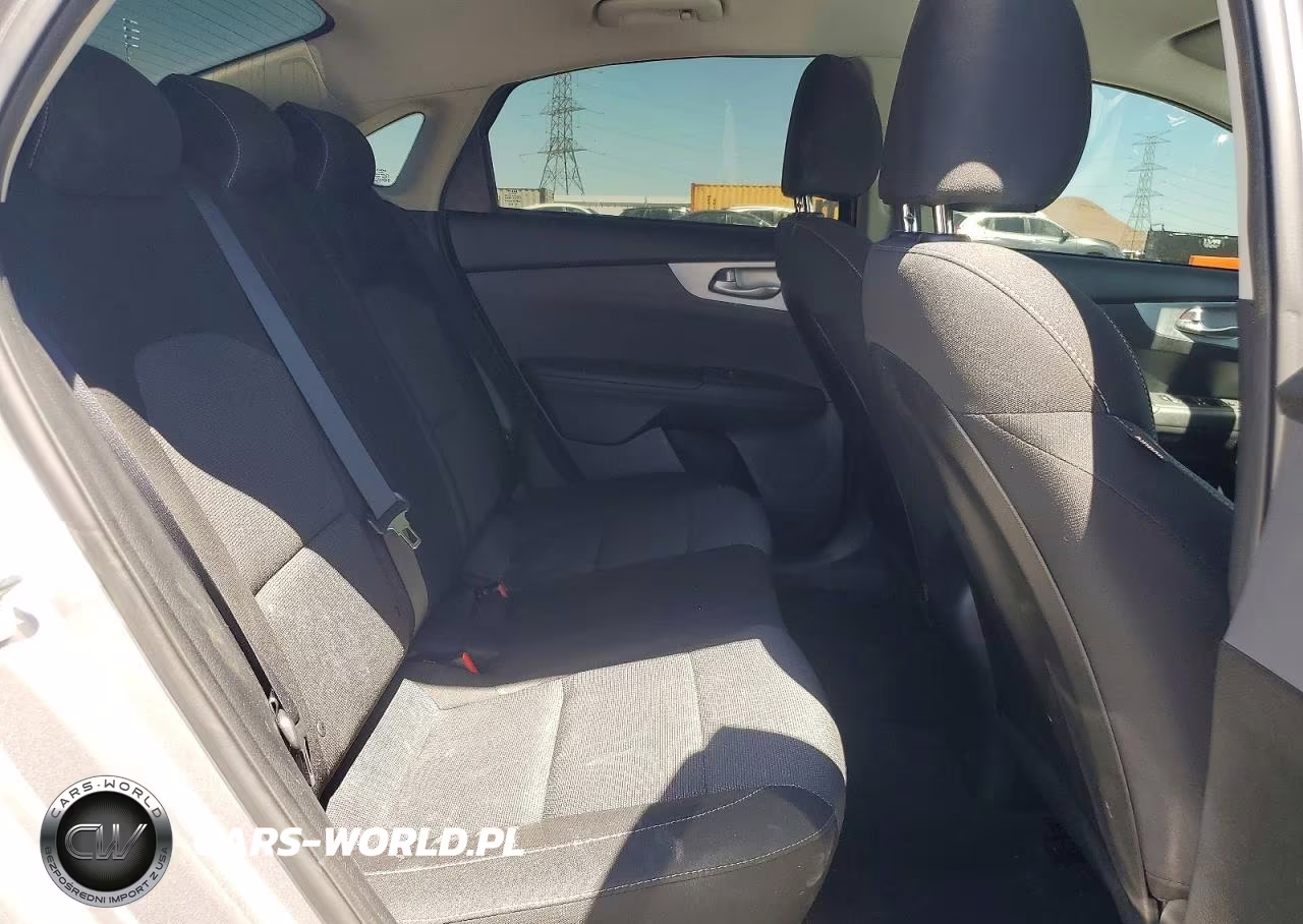 2023 Kia Forte Lxs VIN:3KPF24AD8PE536175 - 10