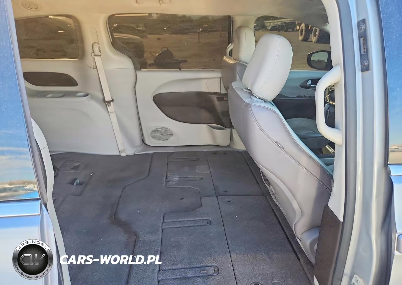 2020 Chrysler Voyager Lxi VIN:2C4RC1DG8LR156535 - 11