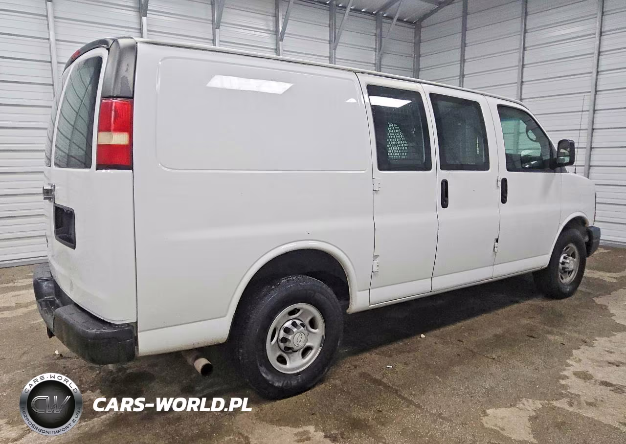 2015 Chevrolet Express G2500 VIN:1GCWGFCF1F1232456 - 3