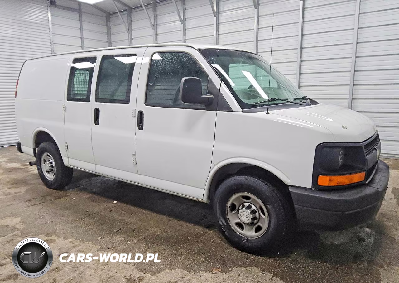 2015 Chevrolet Express G2500 VIN:1GCWGFCF1F1232456 - 4