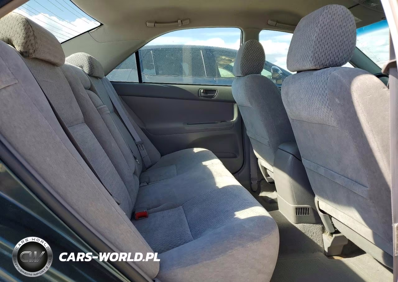 2003 Toyota Camry Le VIN:4T1BE32K63U666976 - 10