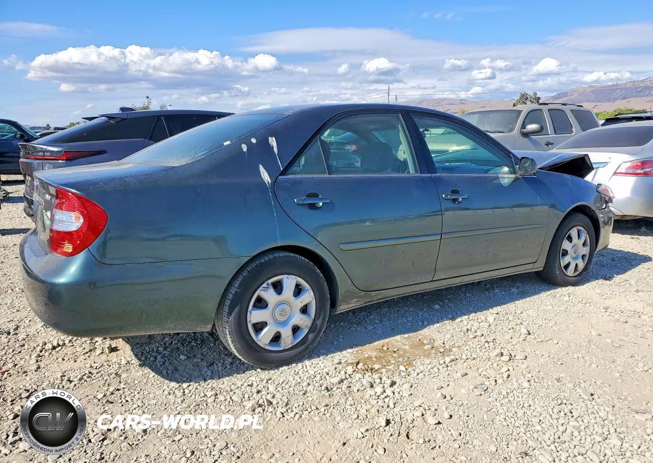 2003 Toyota Camry Le VIN:4T1BE32K63U666976 - 3