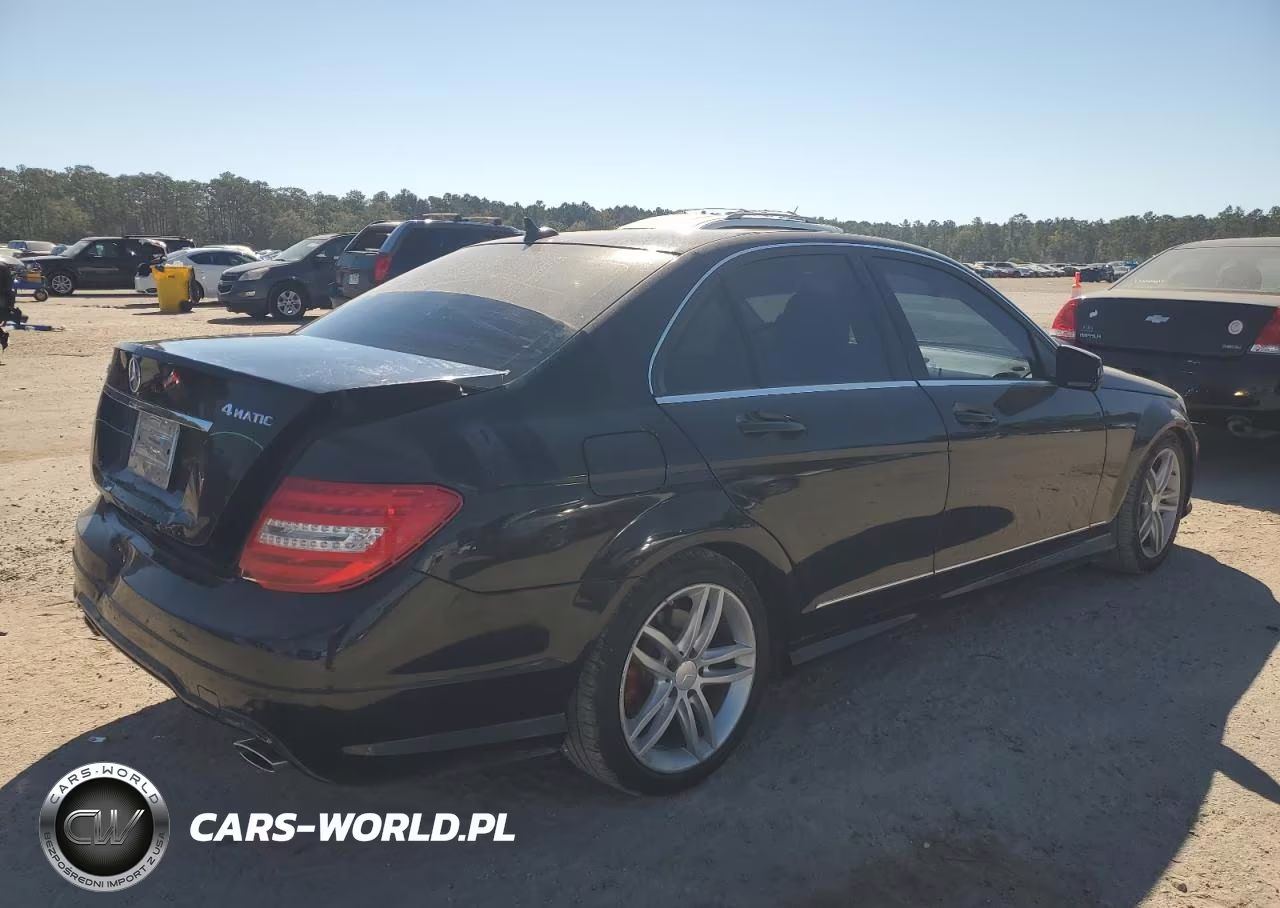 2014 Mercedes-Benz C 300 4Matic VIN:WDDGF8AB1EA934333 - 3