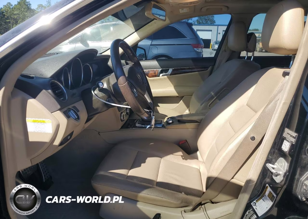 2014 Mercedes-Benz C 300 4Matic VIN:WDDGF8AB1EA934333 - 7