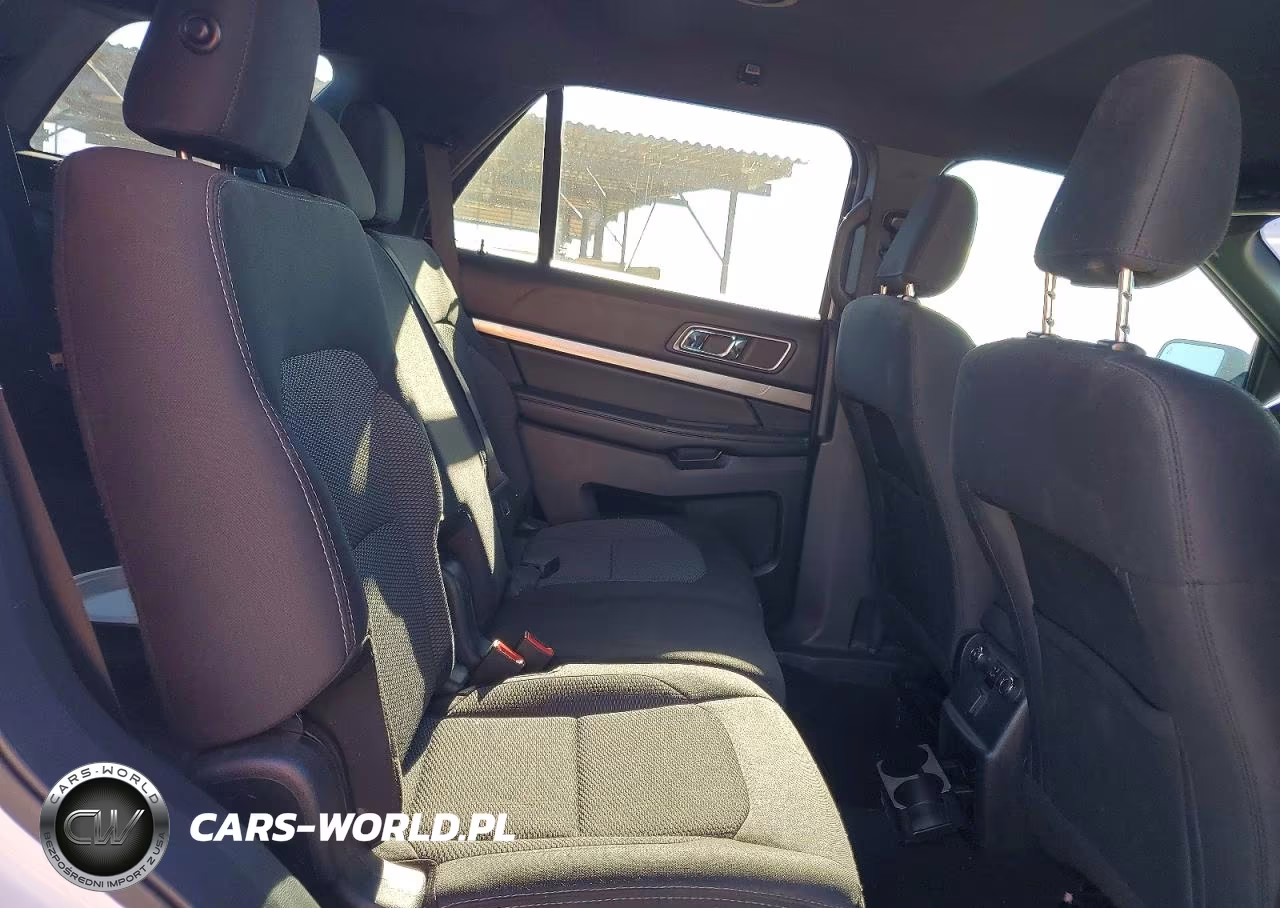 2019 Ford Explorer Xlt VIN:1FM5K8D86KGB26075 - 11