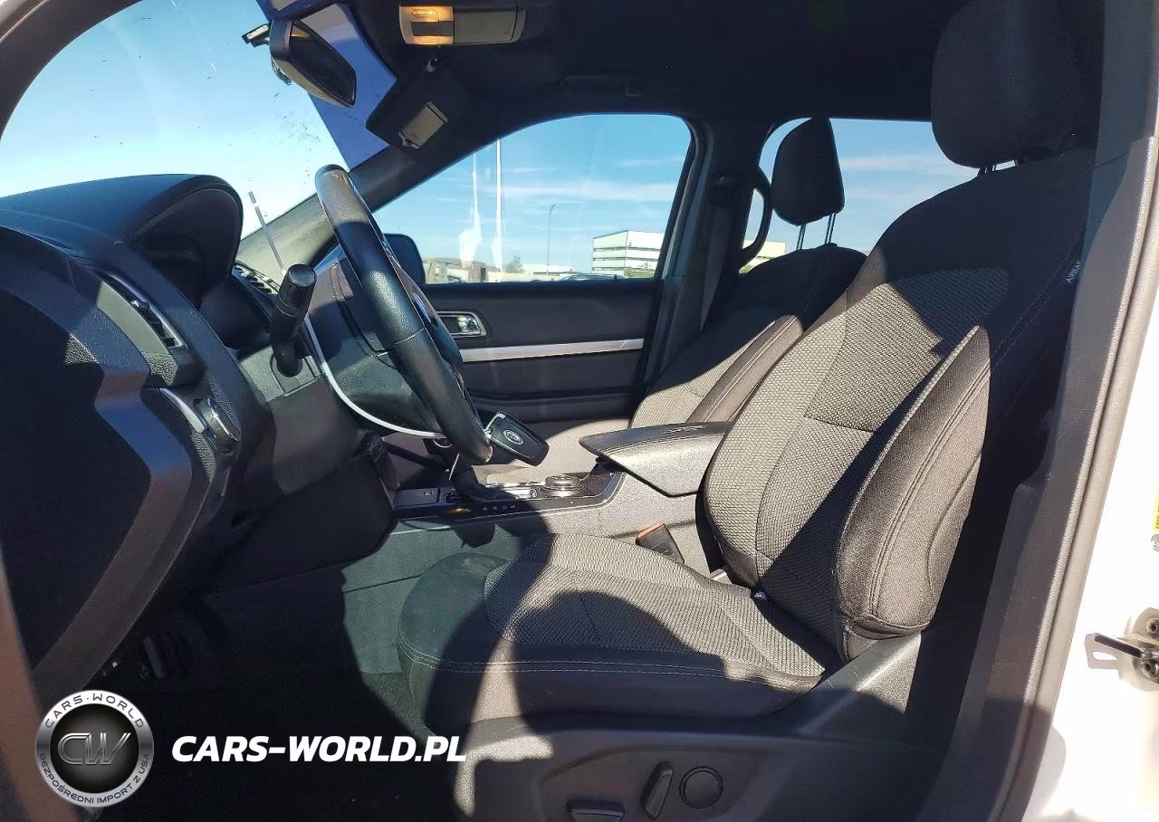 2019 Ford Explorer Xlt VIN:1FM5K8D86KGB26075 - 7