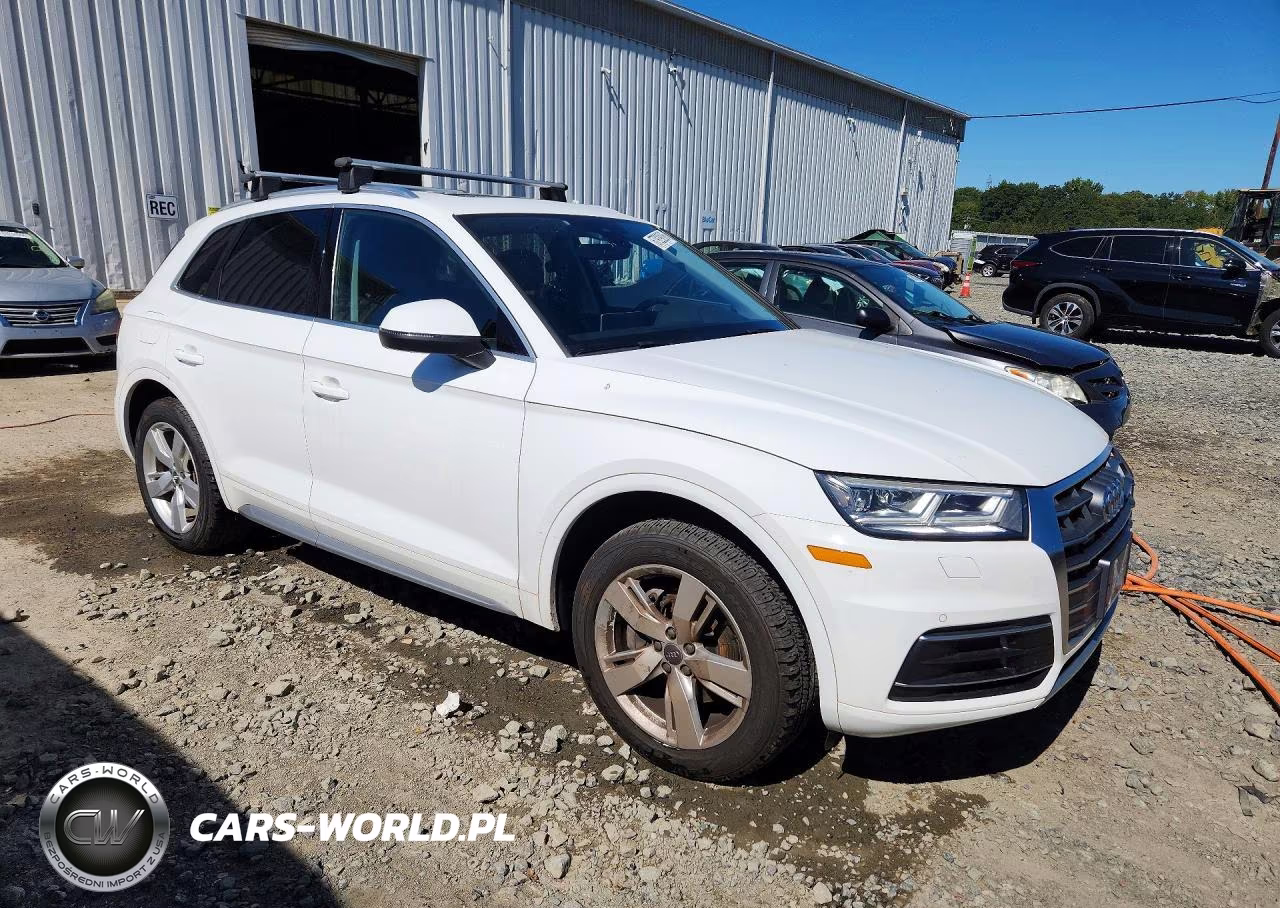 2018 Audi Q5 Premium Plus VIN:WA1BNAFY4J2004999 - 4