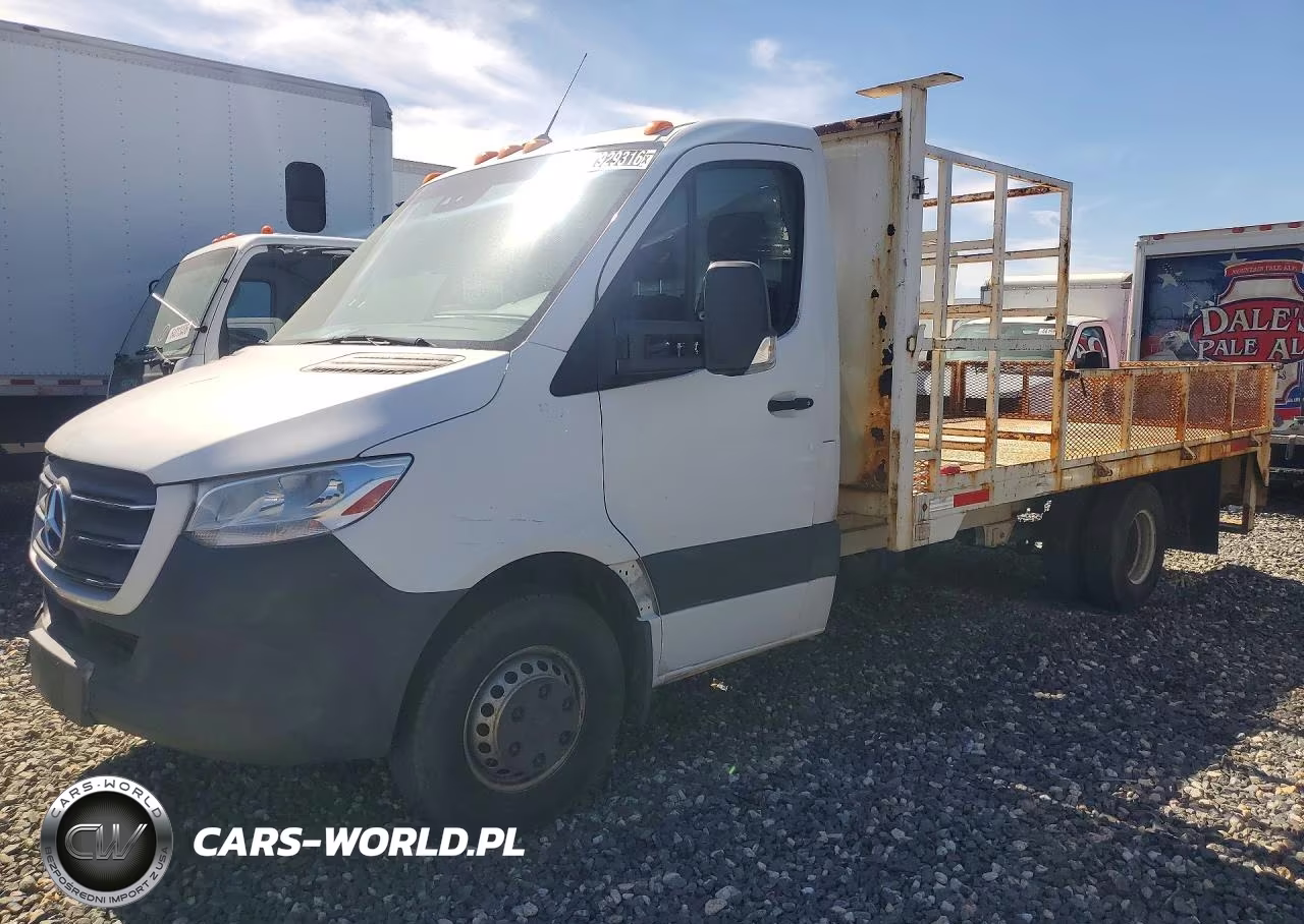 2019 Mercedes-Benz Sprinter Flatbed Truck VIN:WDAPF4CD3KN031402 - 1