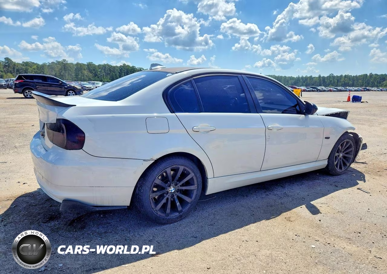 2011 BMW 328 I VIN:WBAPH7G59BNM58592 - 3