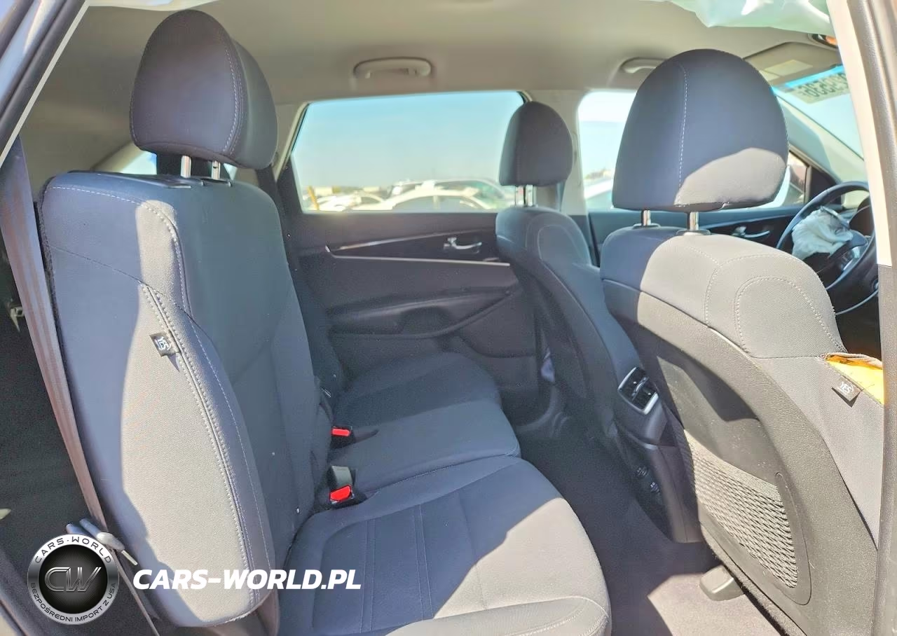 2019 Kia Sorento Lx VIN:5XYPG4A35KG439492 - 11