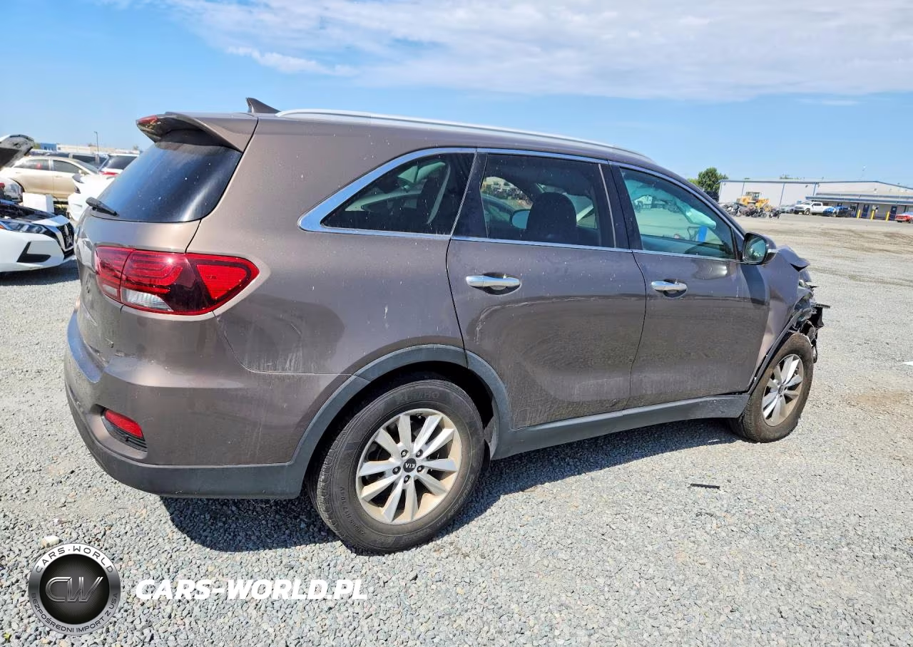 2019 Kia Sorento Lx VIN:5XYPG4A35KG439492 - 3