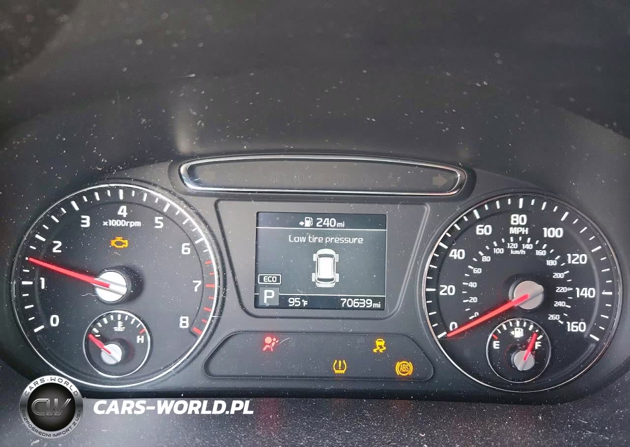 2019 Kia Sorento Lx VIN:5XYPG4A35KG439492 - 9