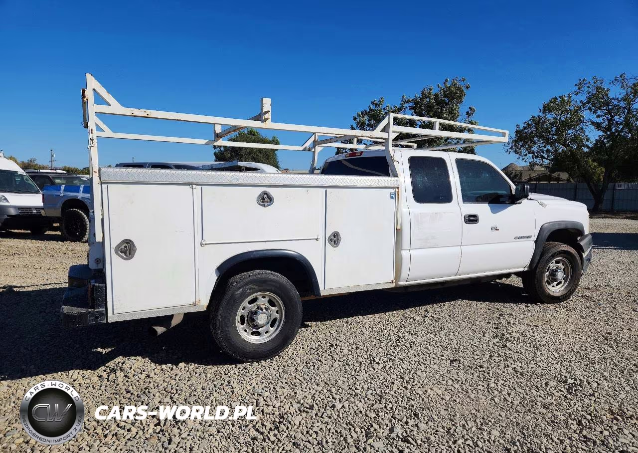 2007 Chevrolet Silverado C2500 Heavy Duty VIN:1GBHC29U67E164284 - 3