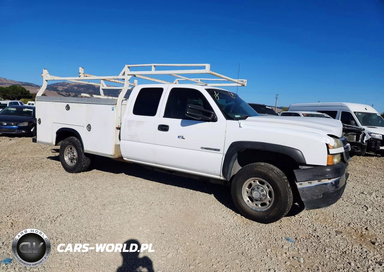 2007 Chevrolet Silverado C2500 Heavy Duty VIN:1GBHC29U67E164284 - 4