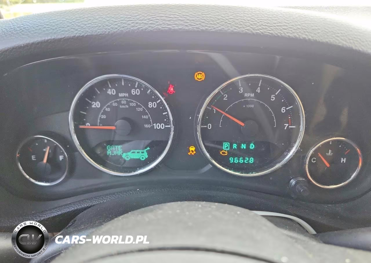 2012 Jeep Wrangler Unlimited Sahara VIN:1C4BJWEG4CL103648 - 9