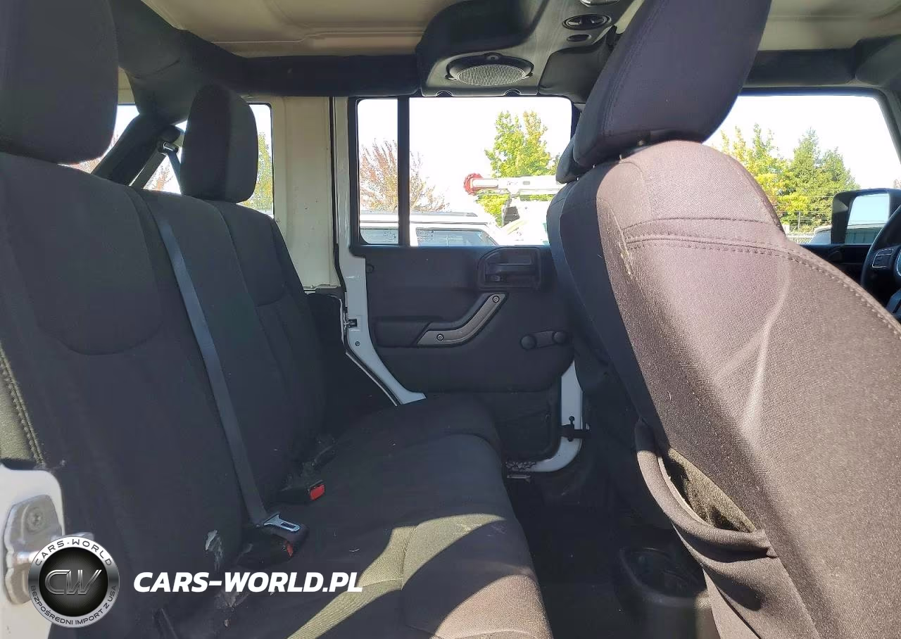 2014 Jeep Wrangler Unlimited Sport VIN:1C4BJWDG5EL106501 - 10
