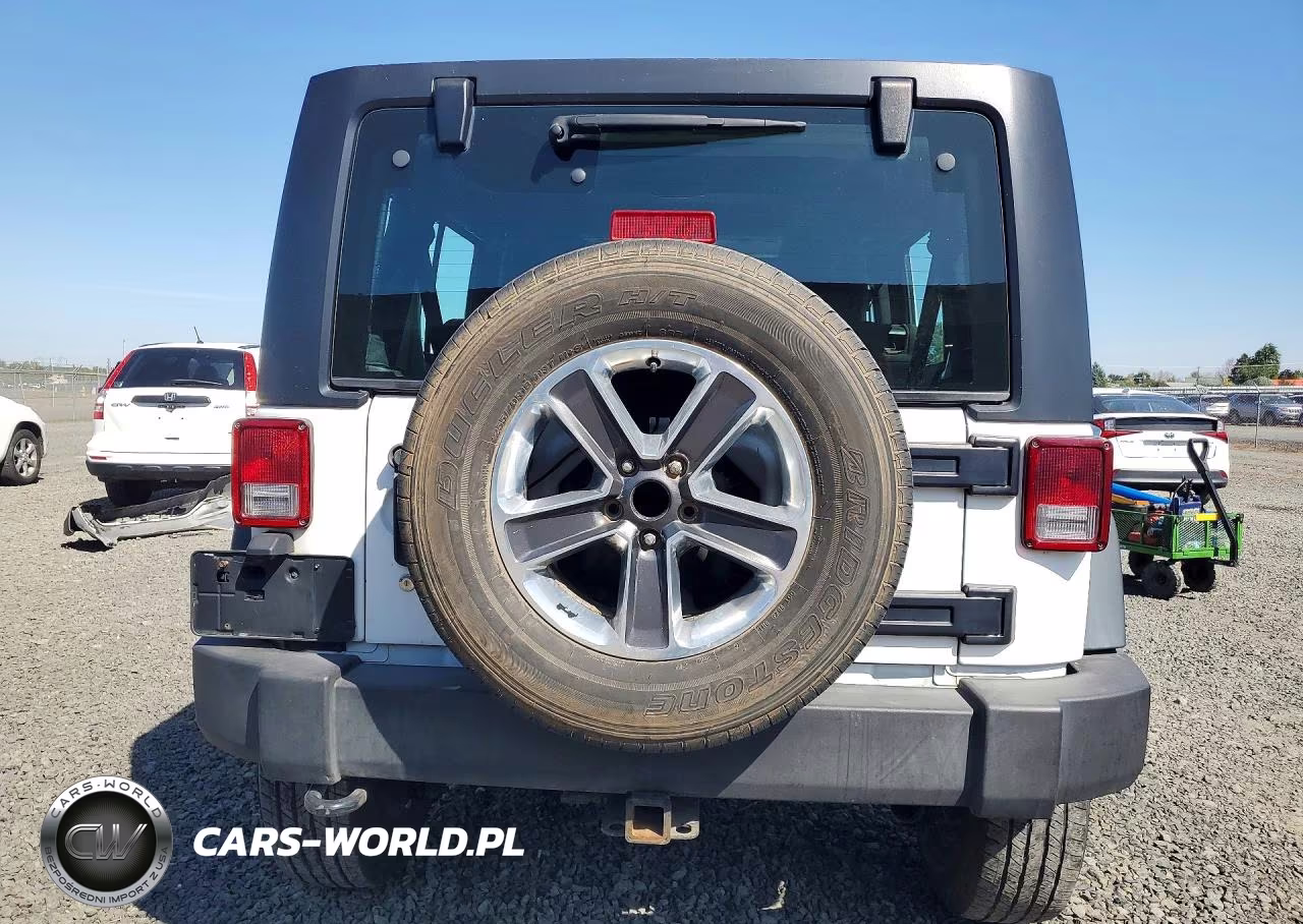 2014 Jeep Wrangler Unlimited Sport VIN:1C4BJWDG5EL106501 - 6