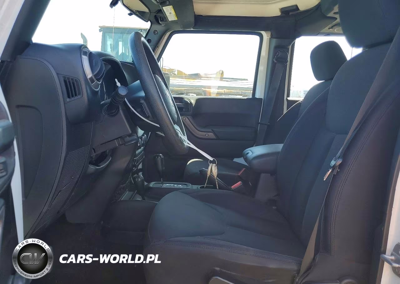 2014 Jeep Wrangler Unlimited Sport VIN:1C4BJWDG5EL106501 - 7