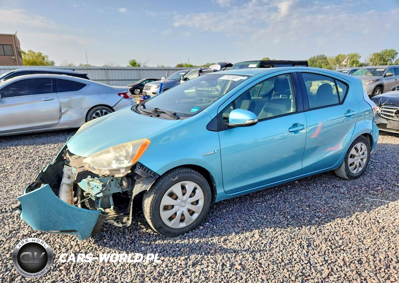 2013 Toyota Prius C Two