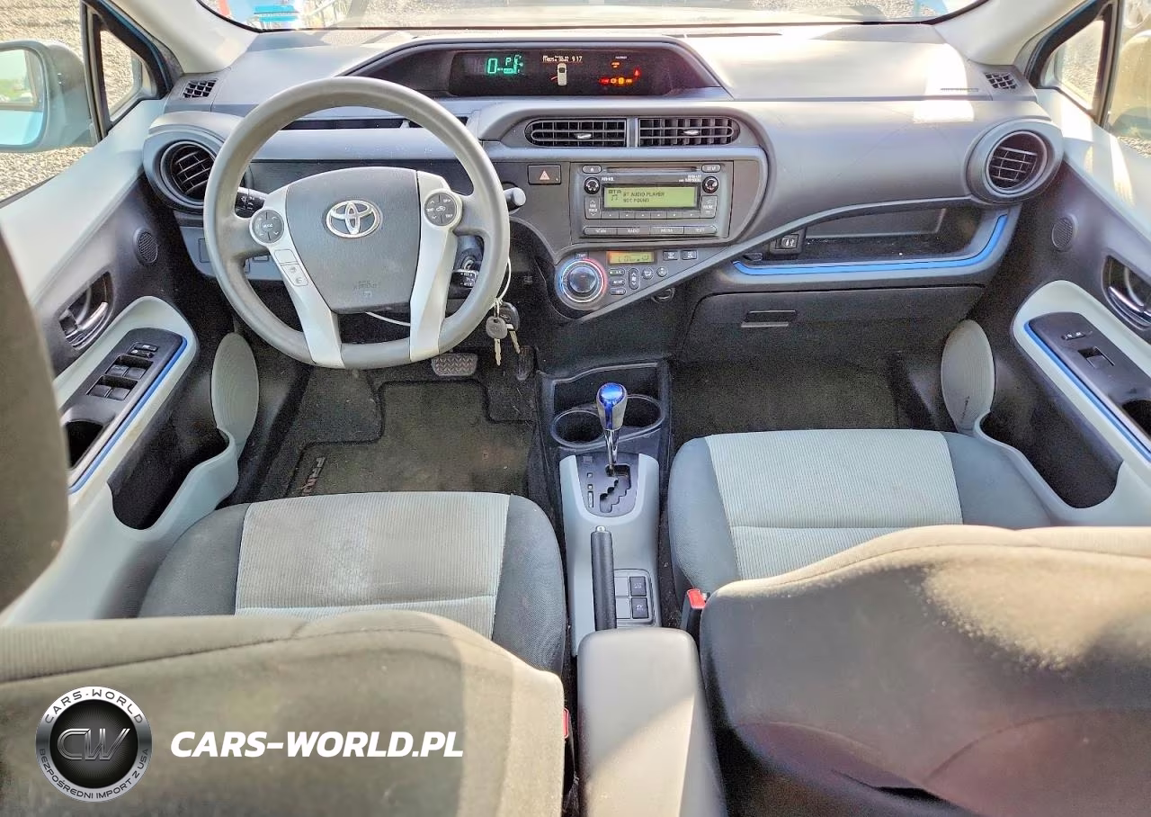 2013 Toyota Prius C Two VIN:JTDKDTB3XD1040074 - 8