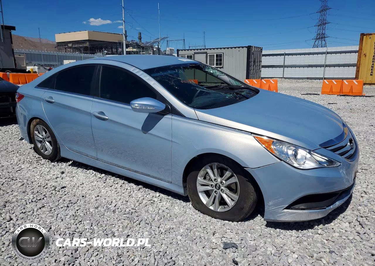 2014 Hyundai Sonata Gls VIN:5NPEB4AC0EH882071 - 4