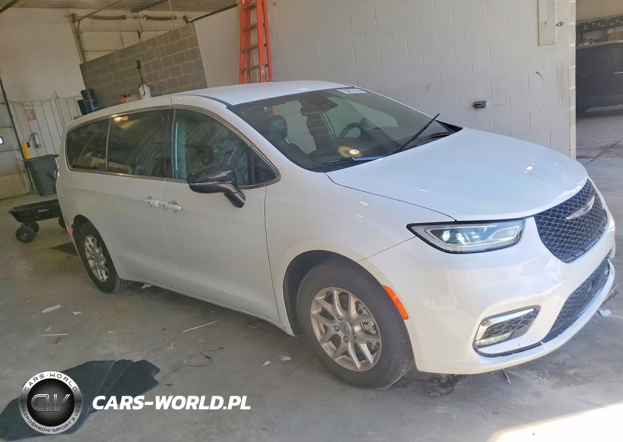 2025 Chrysler Pacifica Select VIN:2C4RC1BG1SR540903 - 4