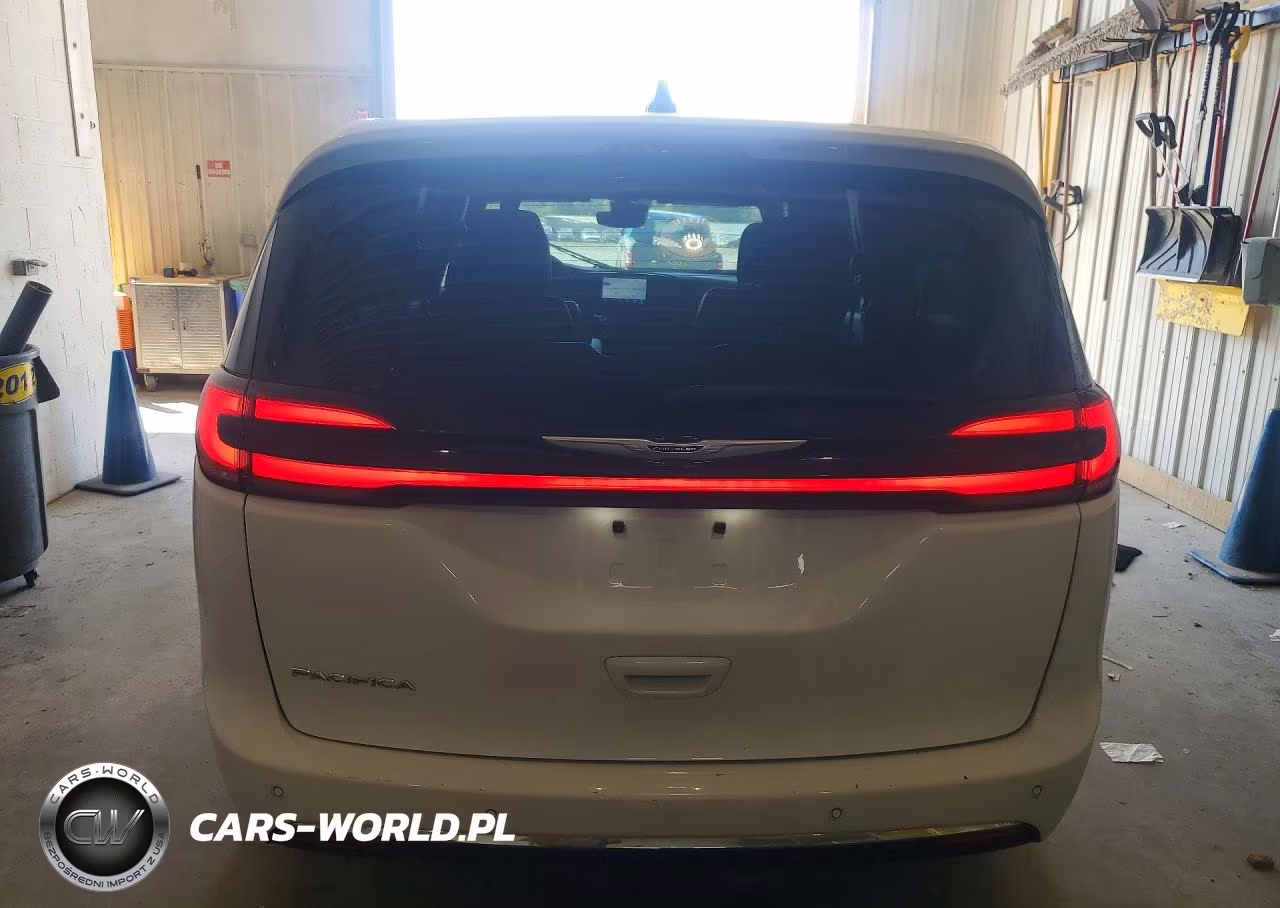 2025 Chrysler Pacifica Select VIN:2C4RC1BG1SR540903 - 6