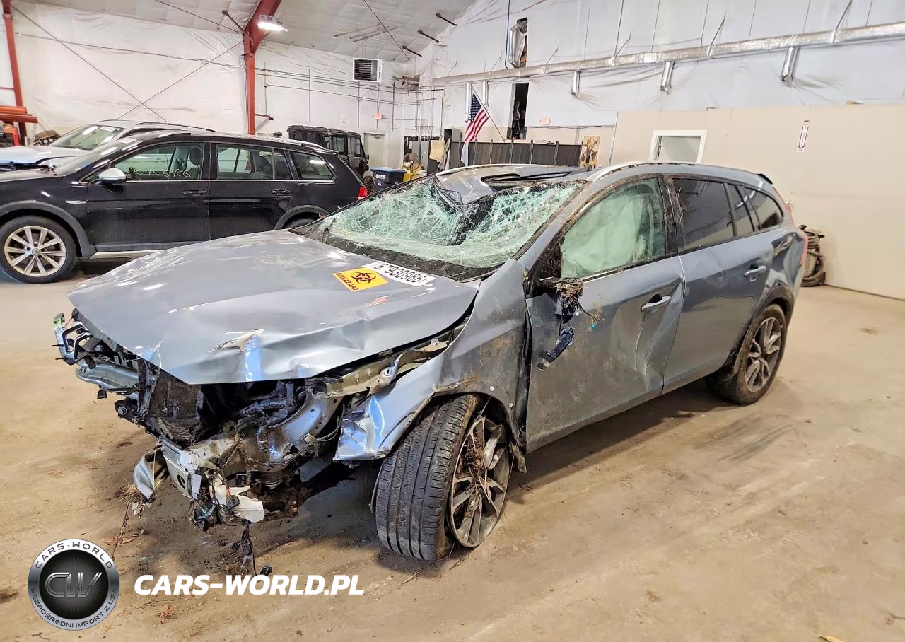 2018 Volvo V60 Cross Country Platinum VIN:YV440MWM3J2047156 - 1