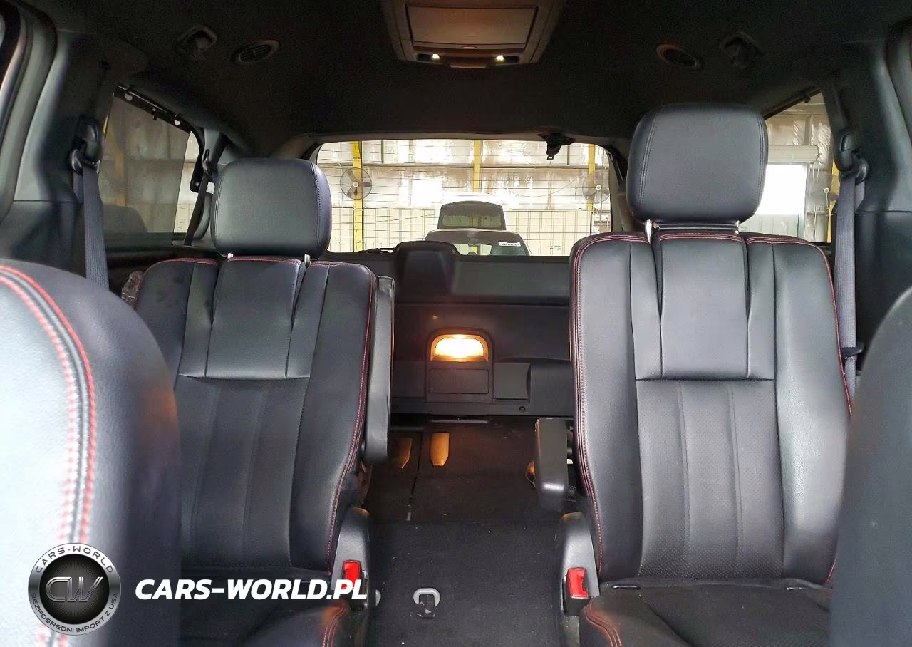 2016 Dodge Grand Caravan R-T VIN:2C4RDGEG6GR320871 - 10
