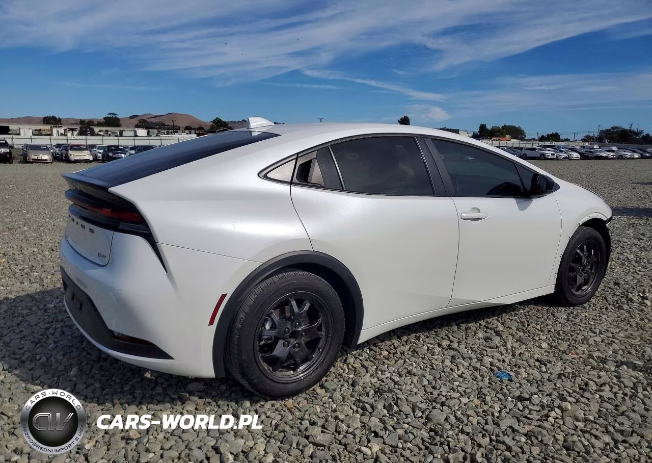2025 Toyota Prius Le VIN:JTDACAAU2S3059586 - 3